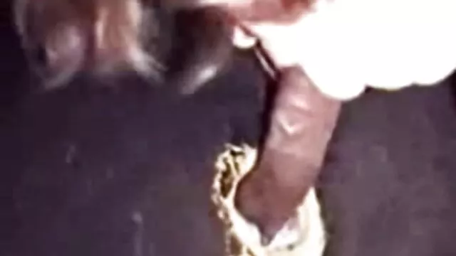 Haver megbassza a slampos barátnője, Demi Sutra pornó oldalak fekete punciját az alvó apa előtt