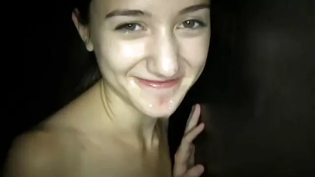 Jenna Foxx Rimjob-szakértő imádja új ügyfele labdáit és nagy fehér farkát ingyen csaladi porno