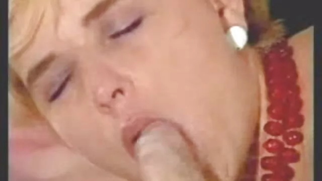 Ayumi Iwasa ujjaival szar a anyuci szex pov-kamerán