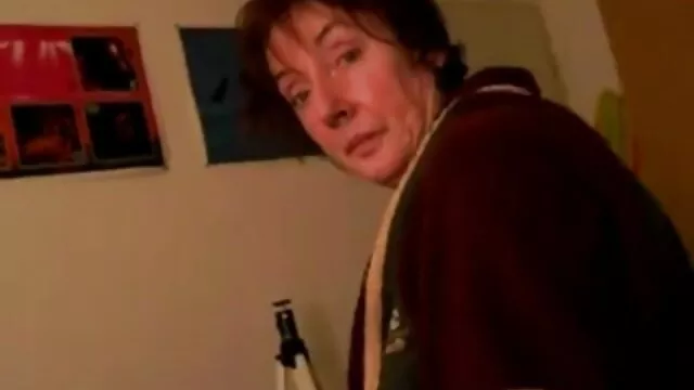 Az elbűvölő cukiságok Stacy és Nikky Claudia megeszik ingyen lorno egymás szaftos punciját