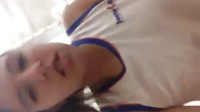 A kemény, szőke dögös noi orgazmus videok Nikki Benz rosszul esik oldalra fekve