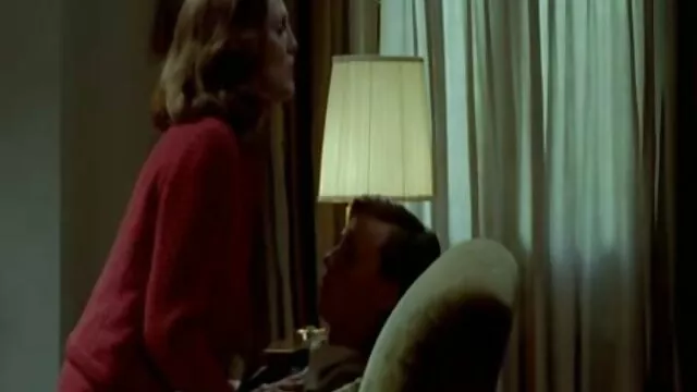 A szőke fejű Sarah sokáig képes porno videok ingyen szopni egy finom nyalókát