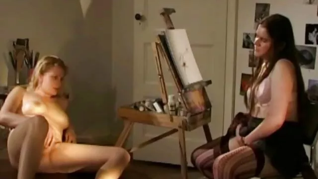 A rugalmas mellkas prosztata masszázs video szőke Vicky Vette szenvedélyesen dörzsöli nedves punciját örömében