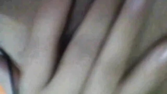 A jó feleség, Francesca Le egy csúnya fiatal csajt hív őrült pinába élvezés hármasszexre