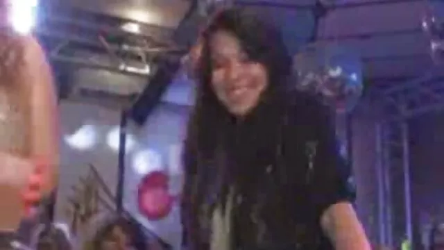 Rohadt dögös fasz és szopás porno beleélvez edzés áldott Seira Matsuokával