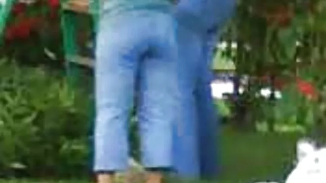 Booty girl bea asszony szopik Vicki Chase lovagol kakas kültéri