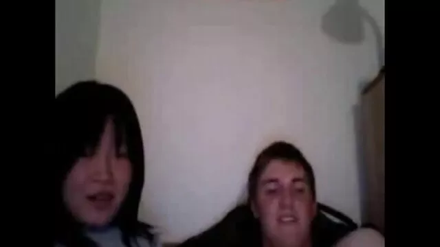 A karcsú, szőke hajú holland tinik hentai szex videók azzal vannak elfoglalva, hogy megeszik egymás vizes punciját