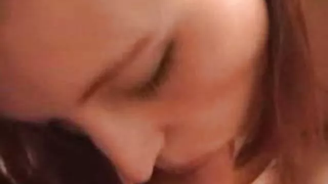 A vékony anya fia szex videok Gulliana Alexis misszionáriust megbökik egy emeletes ágyon